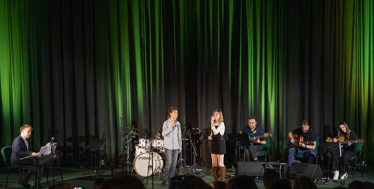 Koncert zpěváků — foto