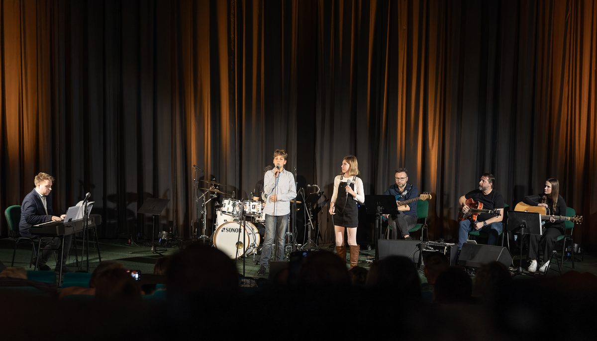 Koncert zpěváků — foto